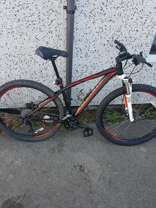 Specialized rock hopper sport 29er | in 